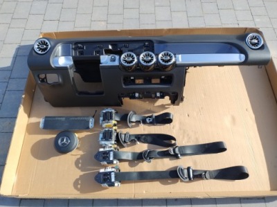 Mercedes glb 247 панель  панель приладів ремені оригінал подушка ідеальний стан фото №1