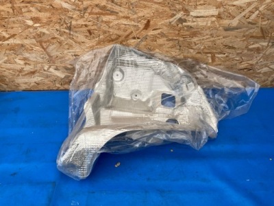 Porsche panamera 971 защита тепловая 971804169d nowa фото №1