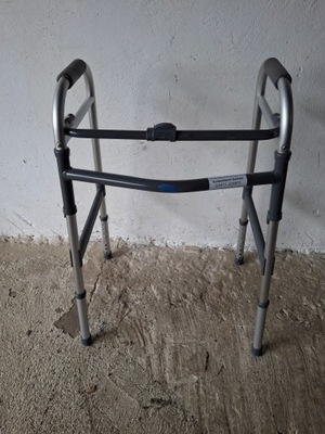 Balkonik przestawny Invacare ASTERIA P409 135 kg