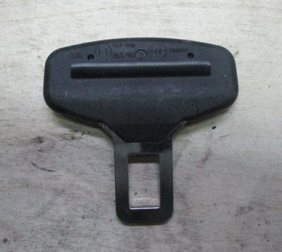 Mercedes w176 w117 x156 клипса поперечина пряжка фото №1