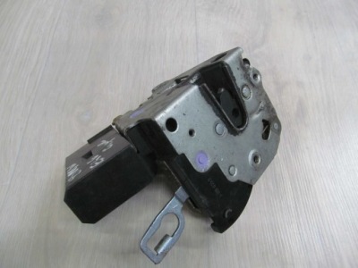 Bmw e36 90- замок дверь левый задний  8353011 фото №1