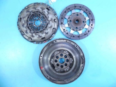 Двухмассовый маховик колесо двухмассовый peugeot 3008 i 2.0 hdi rh02 фото №1