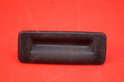 Ручка кнопка кришки задня задній 5e0827566 skoda rapid 5d hb 12-17 фото №1