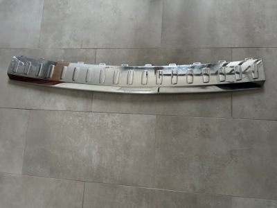 Молдинг хром бампера задній a1668840190 mercedes gl x166 12-15 фото №1