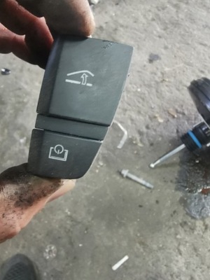 Audi q7 4l переключатель бардачка 4l2927227 фото №1