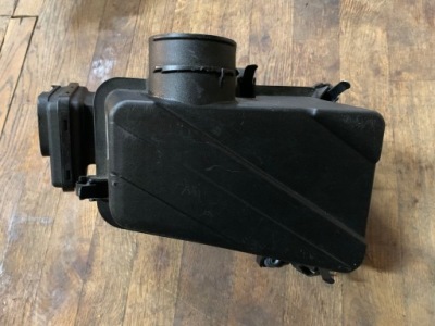 Kia stinger 3.3 t корпус фільтра повітря ліва фото №1