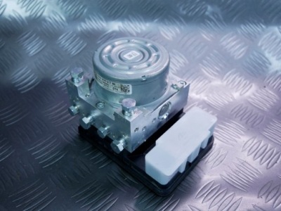 Vw caddy v насос abs 5wa614517be фото №1