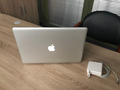 Macbook Pro 15 / i7 / 8GB / 1000 GB SSD