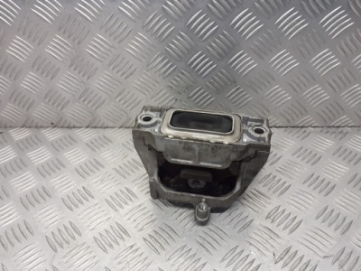 Подушка двигателя vw touran 1.9 tdi 1k0199262as фото №1