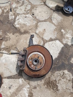 Поворотний кулак правий перед discovery iv ah22-3k185-ab фото №1