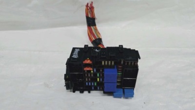 Коробка предохранителей реле renault arkana 1.3 tce 242309724r фото №1