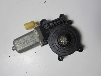 Моторчик скло передній правий smart fortwo 98r фото №1