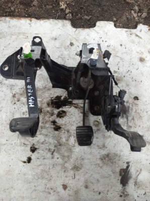 Педаль газа 180101626r master iv, movano 135 koni фото №1