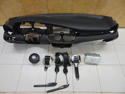 Приборная панель консоль подушка безопасности alfa romeo giulia фото №1