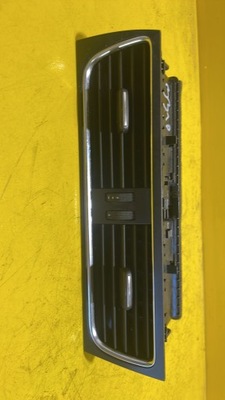 Audi a4 b8 - решётка обдув фото №1