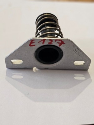 Bmw x3 f25 x4 f26 51237295780 оригинальная пружина капот фото №1