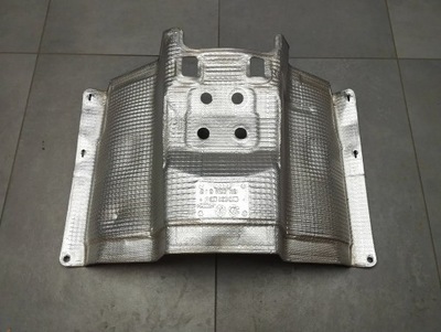 Audi a5 8t захист теплова 8k0804160r фото №1
