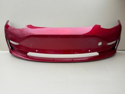 Tesla model 3 iii 17r- бампер перед передний pdc 1084175-00 фото №1