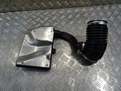 Bmw g30 g31 3.0d резонатор повітря труба 8470034 фото №1