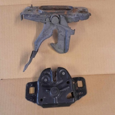 Замок капот комплект chrysler voyager рік 2008-2016 фото №1