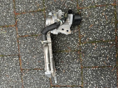 Радіатор вихлопних газів egr toyota chr 21r. фото №1