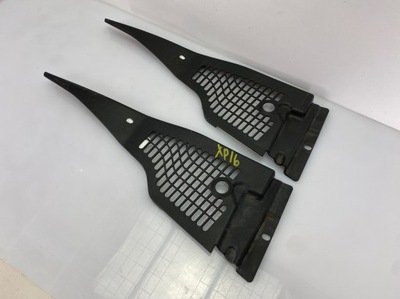 Праве жабо решітка dodge challenger 2015+ фото №1