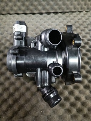 Vw audi 06l121111l корпус термостата з автомобіля potestowego фото №1