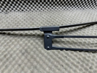 W000033349 рычаг дворники перед toyota citroen peugeot фото №1