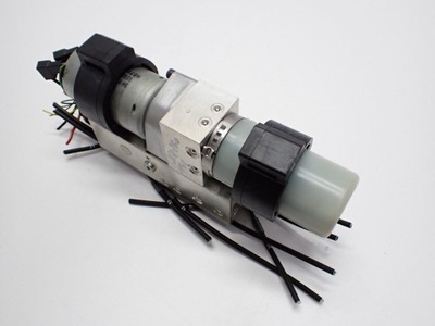 Насос крыша оригинал a1728000030 mercedes slk iii r172 14r фото №1