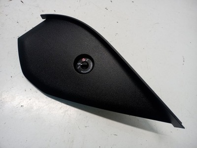 Правая заглушка боковая панели консоли renault arkana 689204381r фото №1