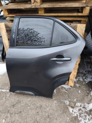 Toyota yaris cross двері задня задні праве ліва колір 1g3 фото №1