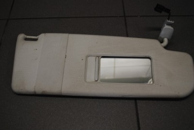 Захист сонцезахисна права vw passat 3b0857552 фото №1