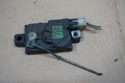 Isuzu trooper замок привід двері правий задня 84-91r фото №1