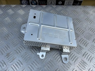 Tesla model y усилитель антенный радио 1507152-01-b фото №1