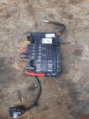 Коробка запобіжників volvo xc60 v60 31409755 фото №1