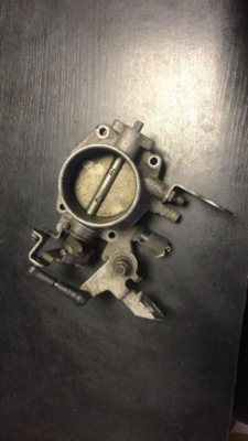 Дросельна заслінка bmw 3 e36 2.0 17303629 / 13.63-1721456 nr471 фото №1