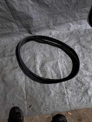 Прокладка кришки багажника infiniti qx30 фото №1