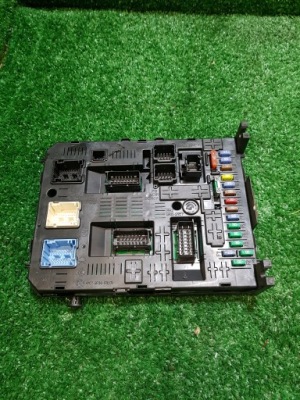 Блок управления модуль bsi citroen berlingo 2 967847708001 1.6 hdi фото №1
