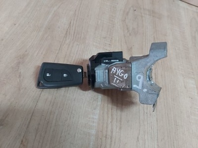 Toyota aygo ii ключ замок запалювання фото №1