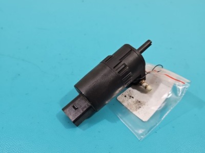 Помпа распылителя opel zafira c 13349273 фото №1