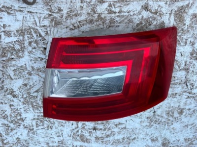 Лампа права задня задня skoda octavia iii 5e5 hb фото №1