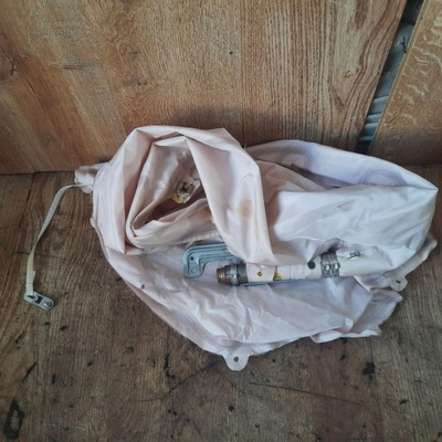 Bmw f10 шторка безпеки права спрацьована фото №1