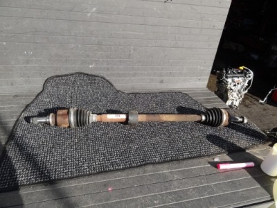 Dacia sandero 3 2021 1,0 tce приводной вал передняя правый  391003401r оригинал фото №1