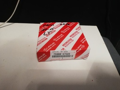 Toyota prius 10-15 наклейка дверь левая задняя 75988-47020 фото №1