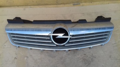 Решётка радиатора решётка радиатора радиатора gm13157590 opel zafira b 05- фото №1