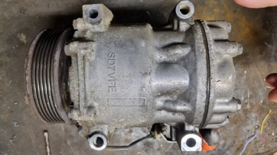 Volvo компресор кондиціонера компресор - 31348213 фото №1