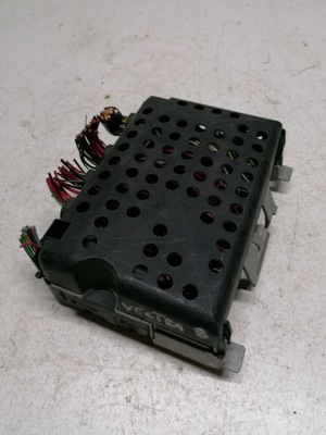 Коробка запобіжників opel vectra b фото №1