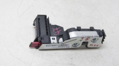 Volvo xc60 замок відкривання сидіння середній 30761355 фото №1