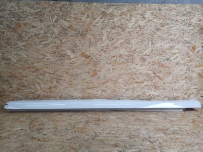 Dodge grand caravan молдинг поріг права фото №1