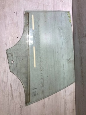 Bmw 1 f20 f21 2017 стекло дверь правый задняя фото №1